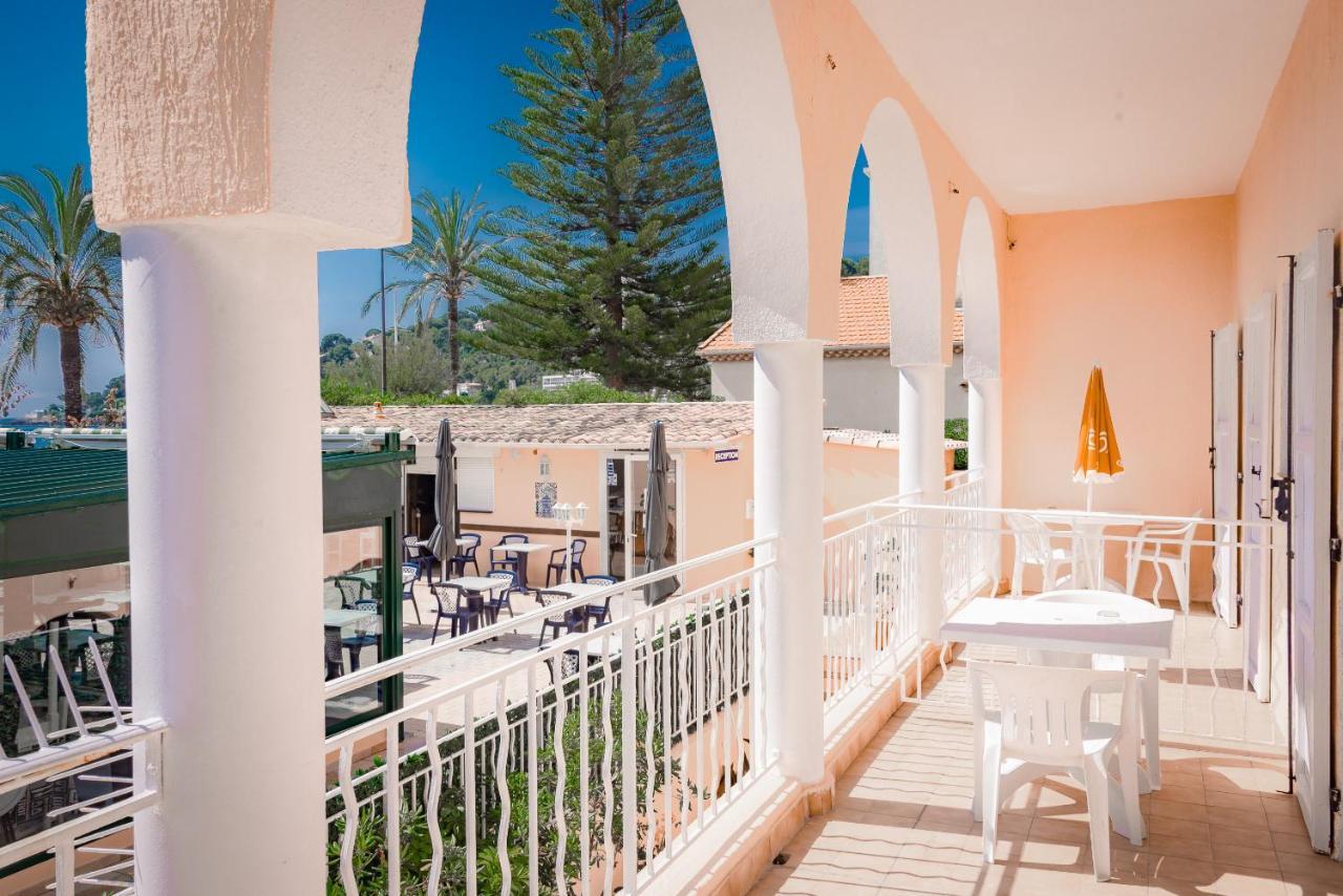 Hotel Et Appartements Reine D'Azur Roquebrune-Cap-Martin Dış mekan fotoğraf