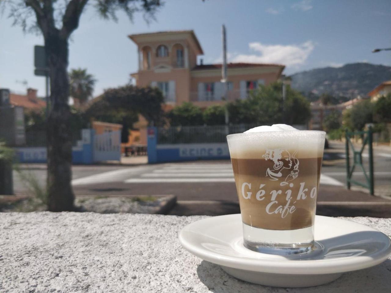 Hotel Et Appartements Reine D'Azur Roquebrune-Cap-Martin Dış mekan fotoğraf